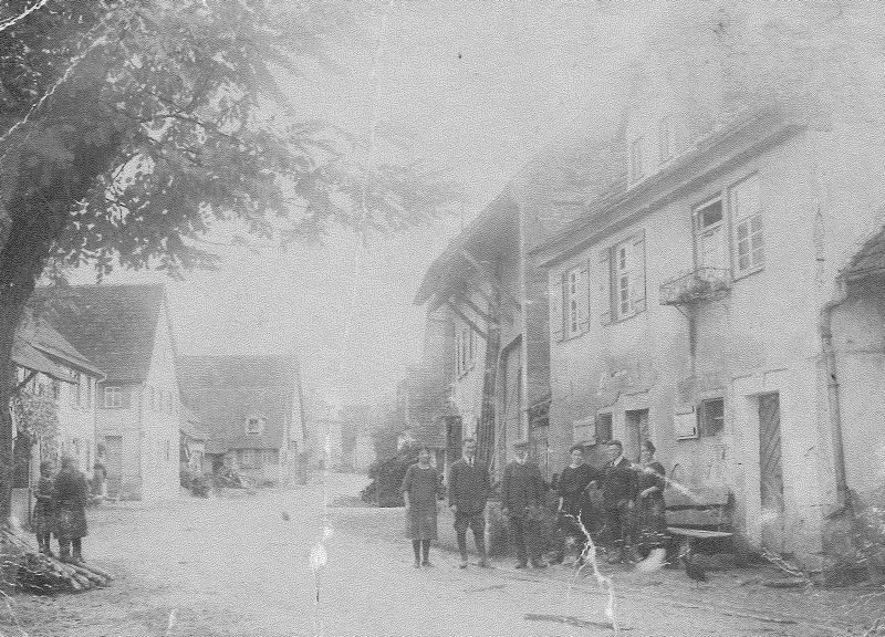 Ondere Gass am Christian Ralla Haus nach 1900